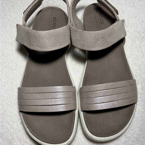 Ecco Shoes - Ecco Women's Light Taupe Leather Strap Sandals Sz 8